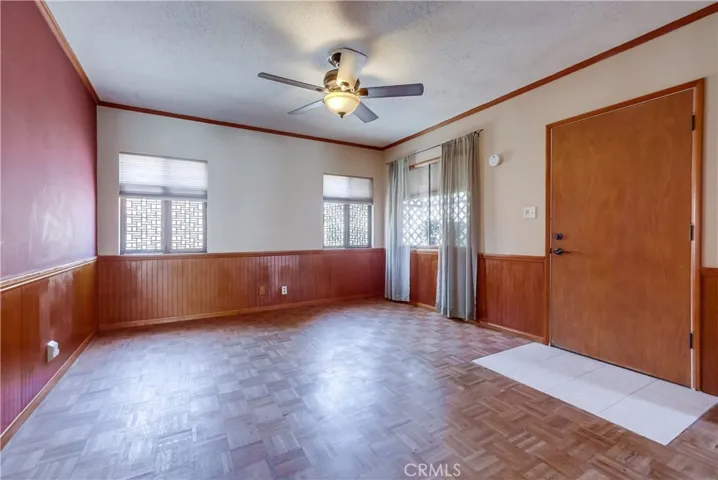 10215 Fernglen Avenue, Tujunga, California 91042