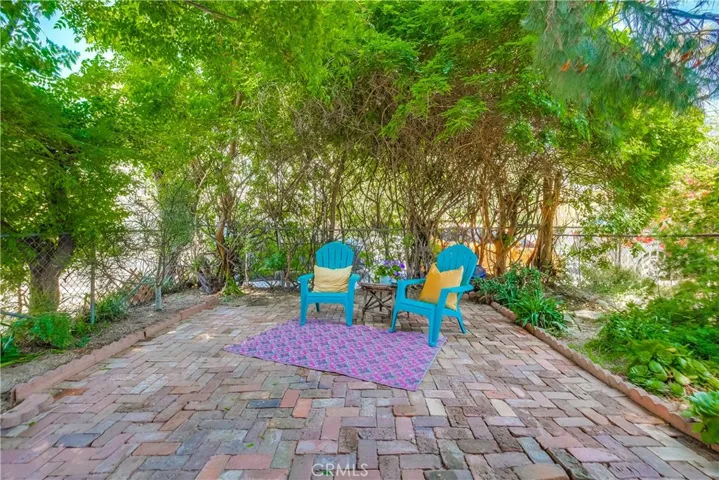 10215 Fernglen Avenue, Tujunga, California 91042