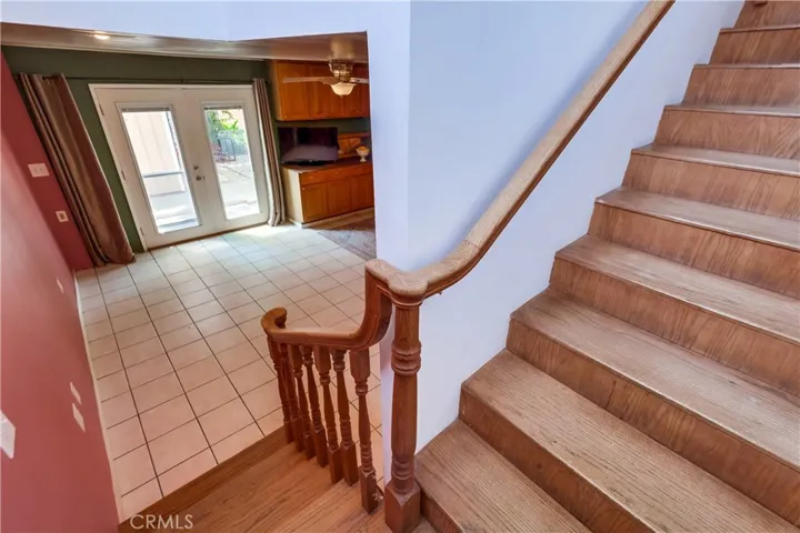 10215 Fernglen Avenue, Tujunga, California 91042