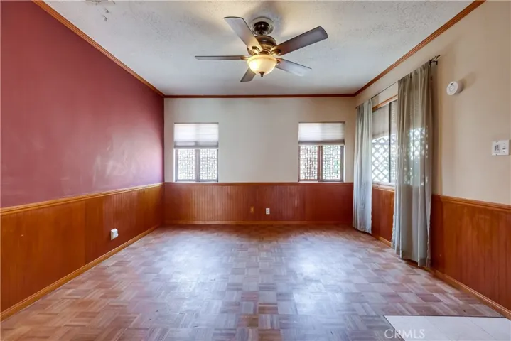 10215 Fernglen Avenue, Tujunga, California 91042