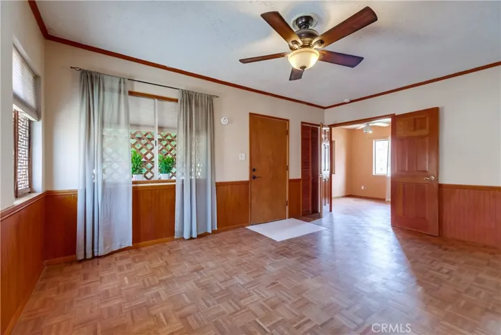 10215 Fernglen Avenue, Tujunga, California 91042