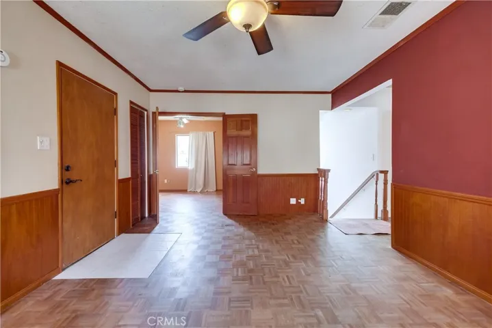 10215 Fernglen Avenue, Tujunga, California 91042