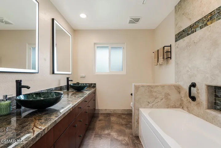 388 Calle Higuera Camarillo CA-large-021