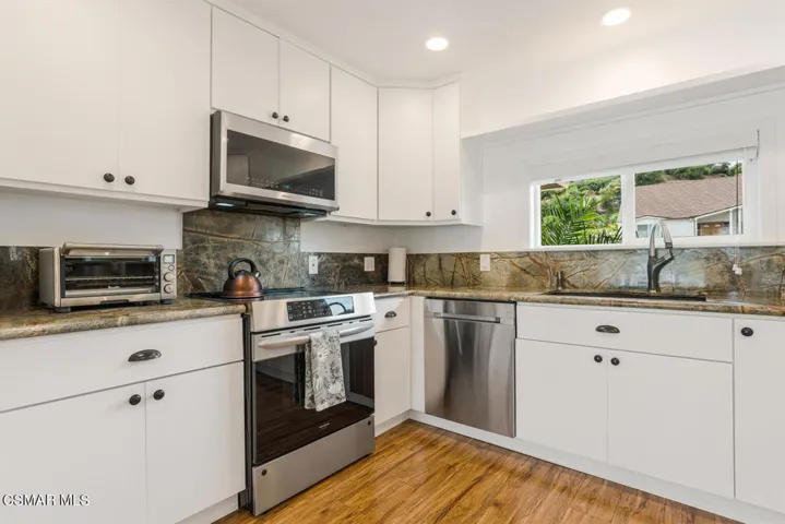 388 Calle Higuera Camarillo CA-large-016