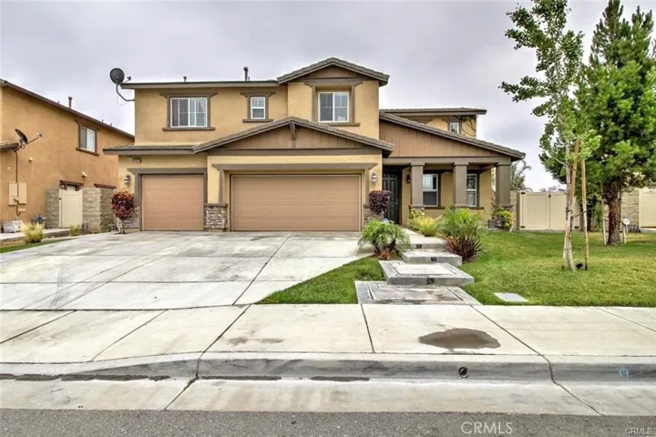 14925 Edgewood Drive, Eastvale, California 92880