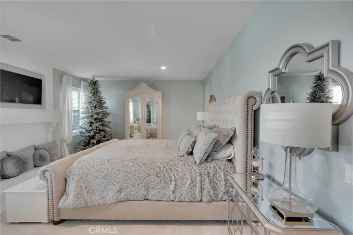 1635 E Whitlatch Drive, Lancaster, California 93535
