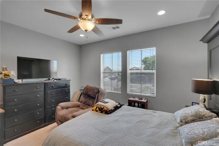 1635 E Whitlatch Drive, Lancaster, California 93535