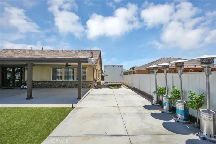1635 E Whitlatch Drive, Lancaster, California 93535