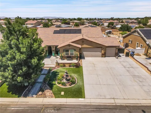 1635 E Whitlatch Drive, Lancaster, California 93535