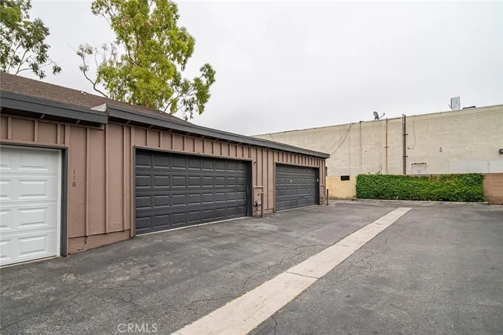 9646 Amigo Avenue 117, Northridge, California 91324