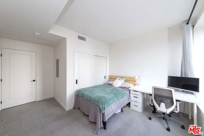 1050 S Grand Avenue 1803, Los Angeles, California 90015