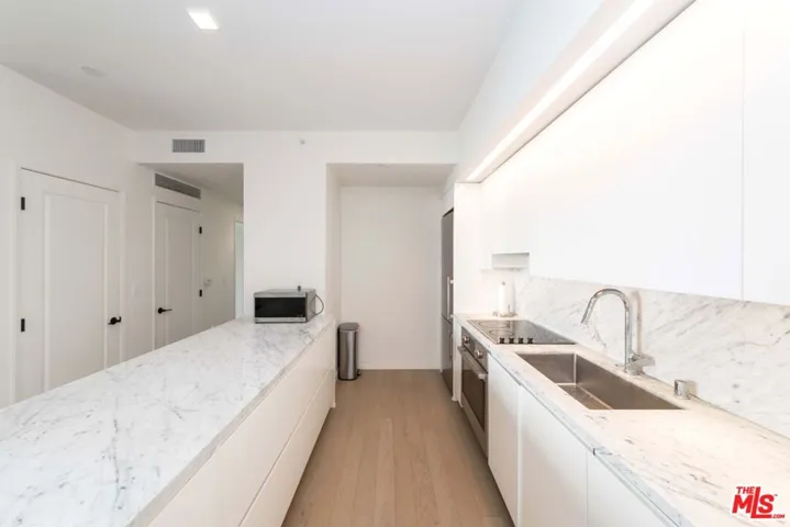 1050 S Grand Avenue 1803, Los Angeles, California 90015