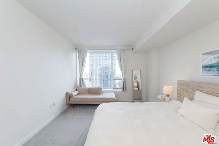 1050 S Grand Avenue 1803, Los Angeles, California 90015