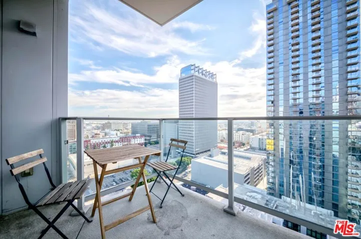 1050 S Grand Avenue 1803, Los Angeles, California 90015
