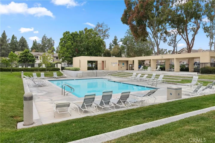 11 Woodleaf, Irvine, California 92614