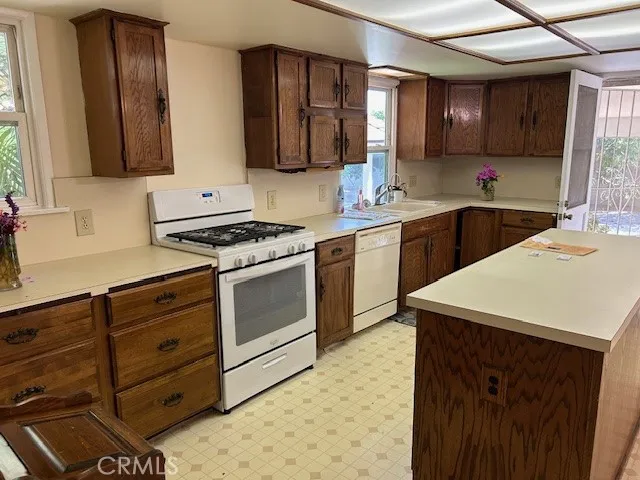 1006 W Merced Avenue, West Covina, California 91790