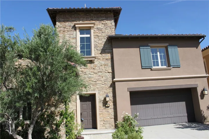 21 Triana, Irvine, California 92618