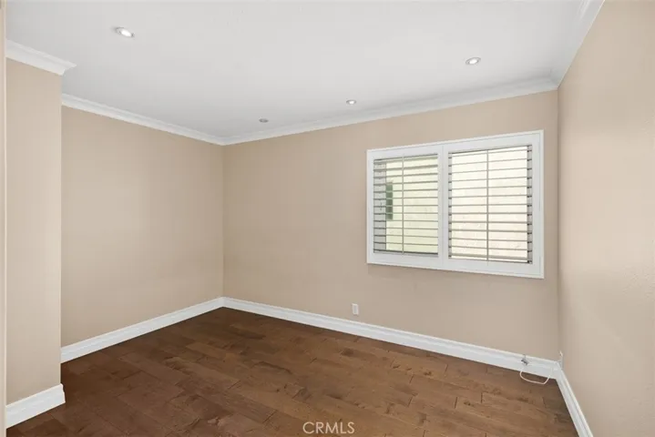 Upstairs bedroom.