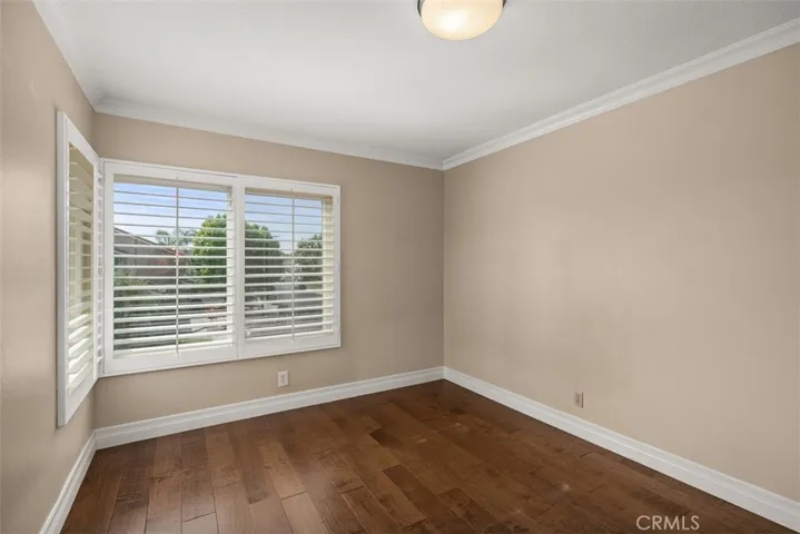 Upstairs bedroom.
