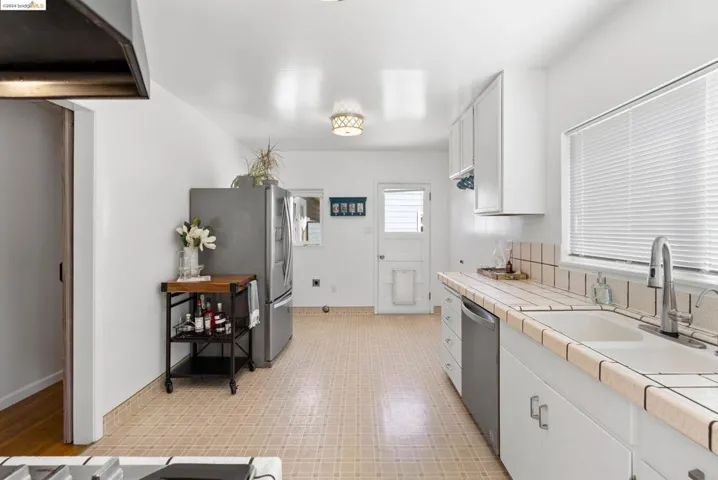 3141 64th Avenue, Oakland, California 94605