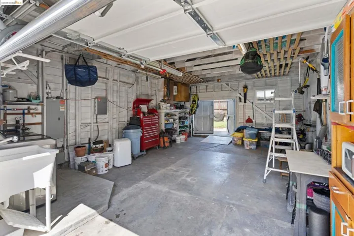 3141 64th Avenue, Oakland, California 94605