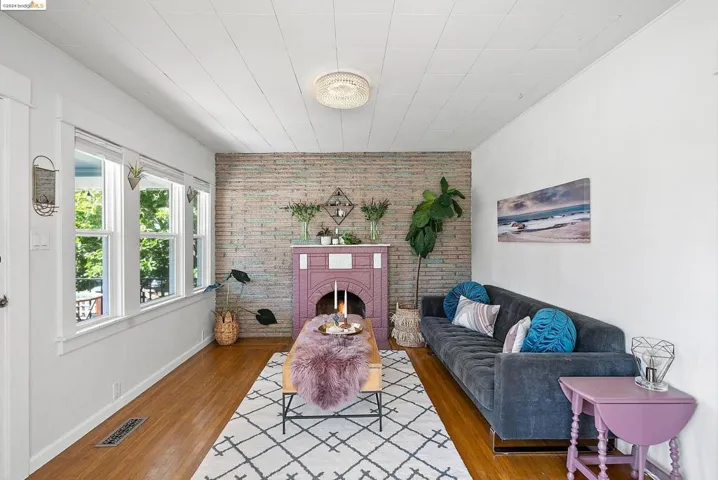 3141 64th Avenue, Oakland, California 94605