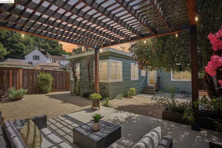 4027 Canon Ave, Oakland, California 94602