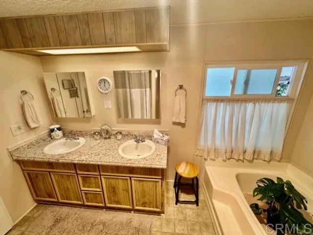 Master Bath/Spa