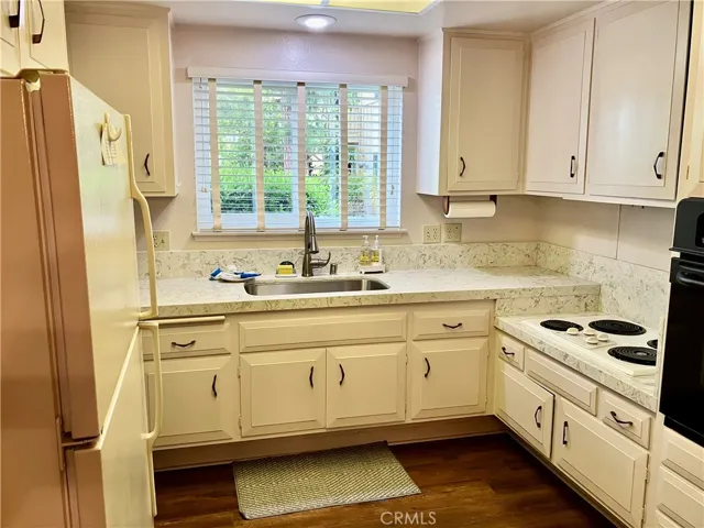 41 Calle Aragon C, Laguna Woods, California 92637