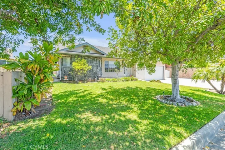 1014 Livermont Lane, Duarte, California 91010