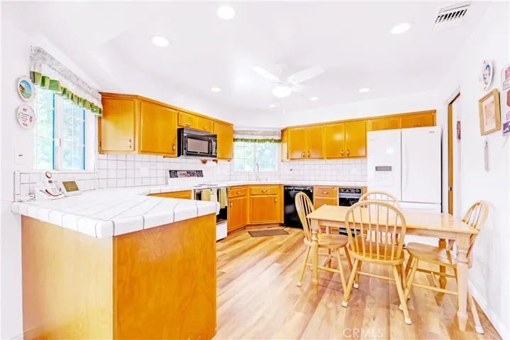 1014 Livermont Lane, Duarte, California 91010
