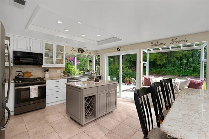 Beautiful remodeled kitchen.