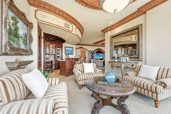 Sitting Area and full wet bar.