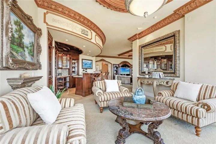 Sitting Area and full wet bar.
