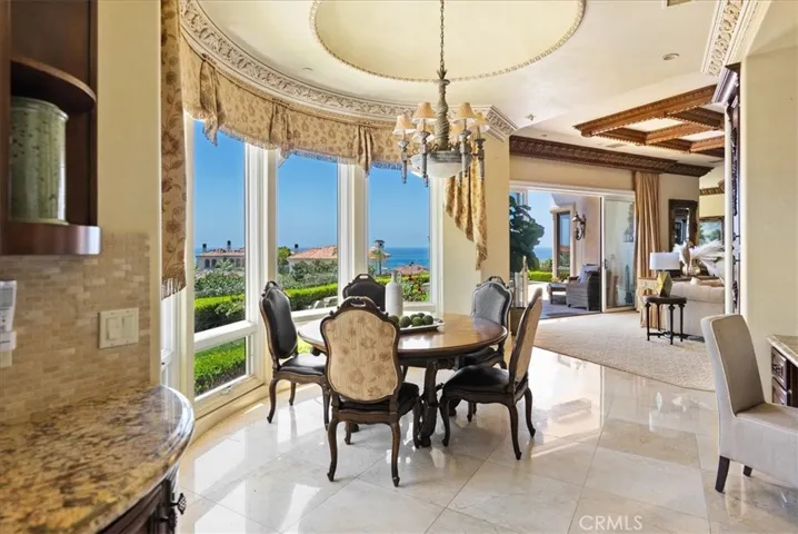 Kitchen eating area with ocean view!