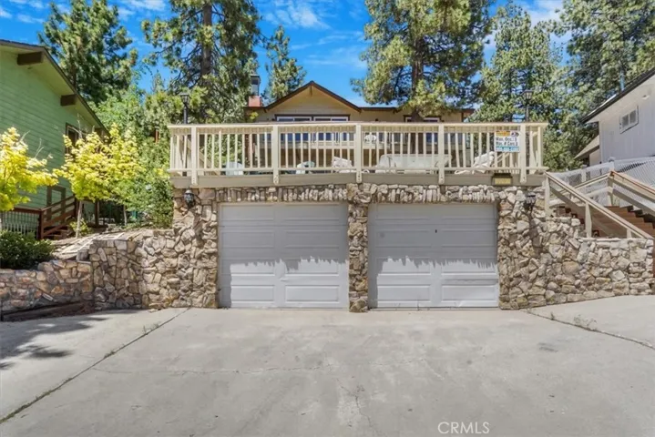 39030 Willow Landing Road, Big Bear Lake, California 92315