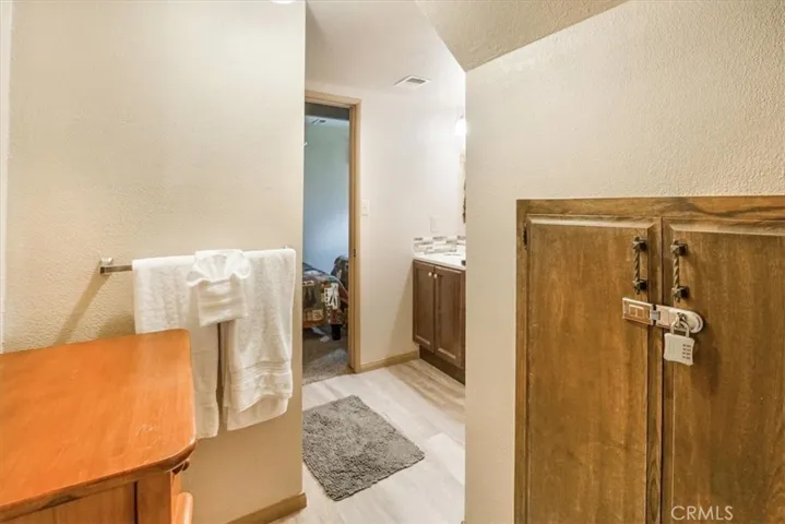 39030 Willow Landing Road, Big Bear Lake, California 92315