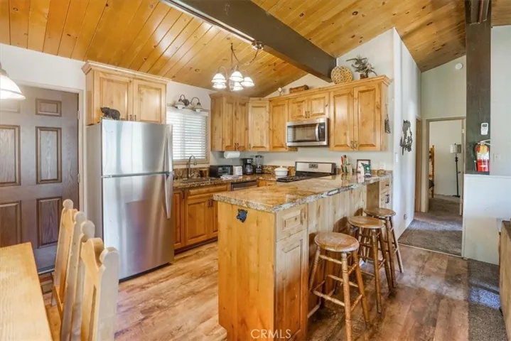 39030 Willow Landing Road, Big Bear Lake, California 92315