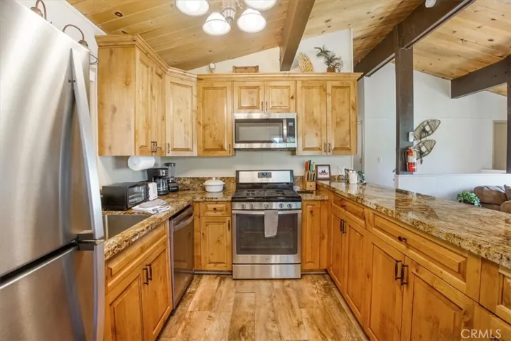 39030 Willow Landing Road, Big Bear Lake, California 92315