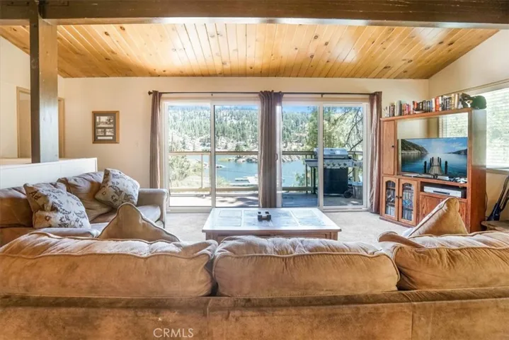 39030 Willow Landing Road, Big Bear Lake, California 92315