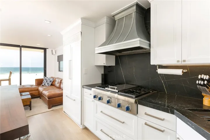 1514 The Strand, Hermosa Beach, California 90254