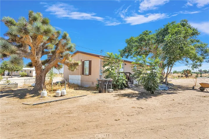 9339 Vinton Road, Phelan, California 92371