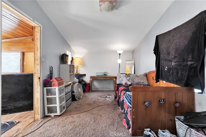 9339 Vinton Road, Phelan, California 92371
