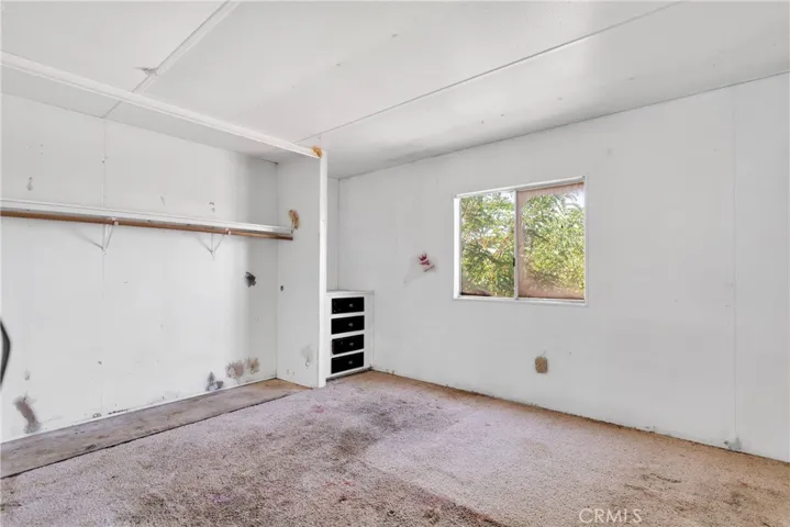 9339 Vinton Road, Phelan, California 92371