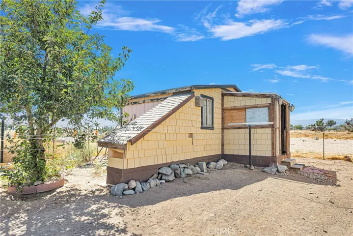 9339 Vinton Road, Phelan, California 92371