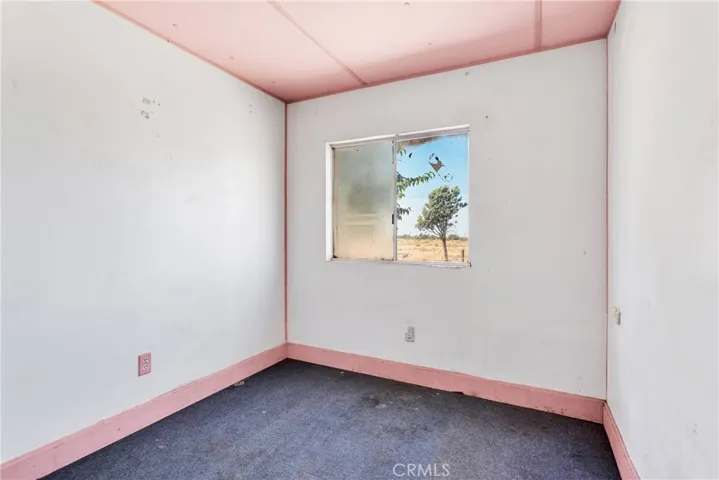 9339 Vinton Road, Phelan, California 92371