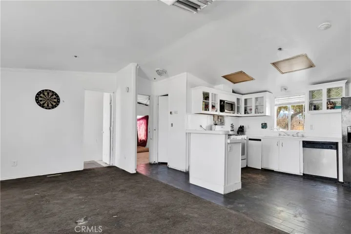 9339 Vinton Road, Phelan, California 92371