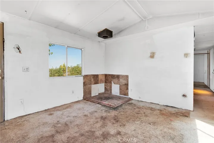 9339 Vinton Road, Phelan, California 92371