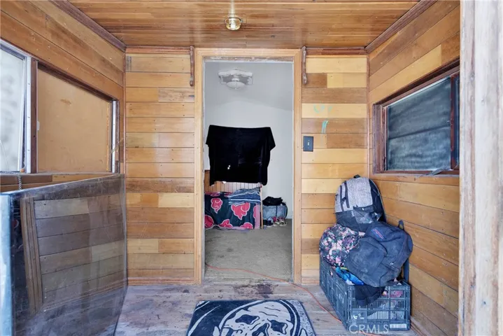 9339 Vinton Road, Phelan, California 92371