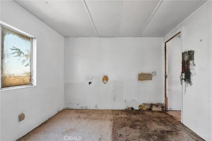 9339 Vinton Road, Phelan, California 92371